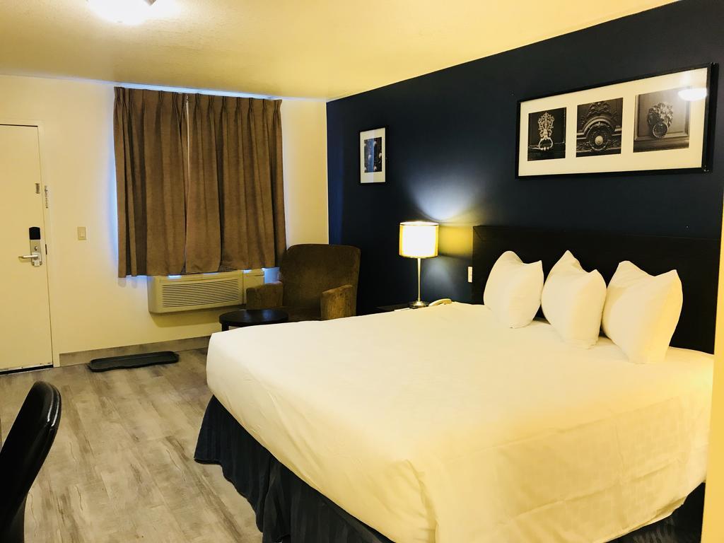 Empire Inn & Suites Penhold المظهر الخارجي الصورة
