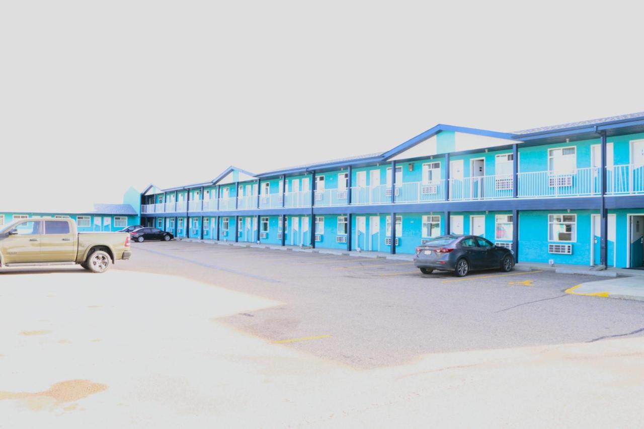 Empire Inn & Suites Penhold المظهر الخارجي الصورة