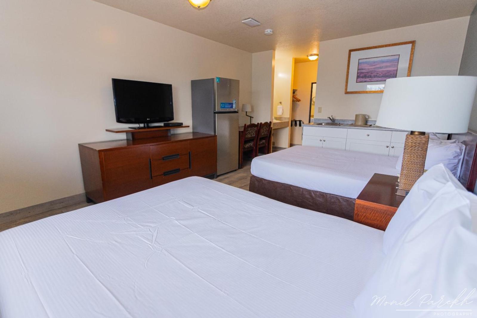 Empire Inn & Suites Penhold المظهر الخارجي الصورة
