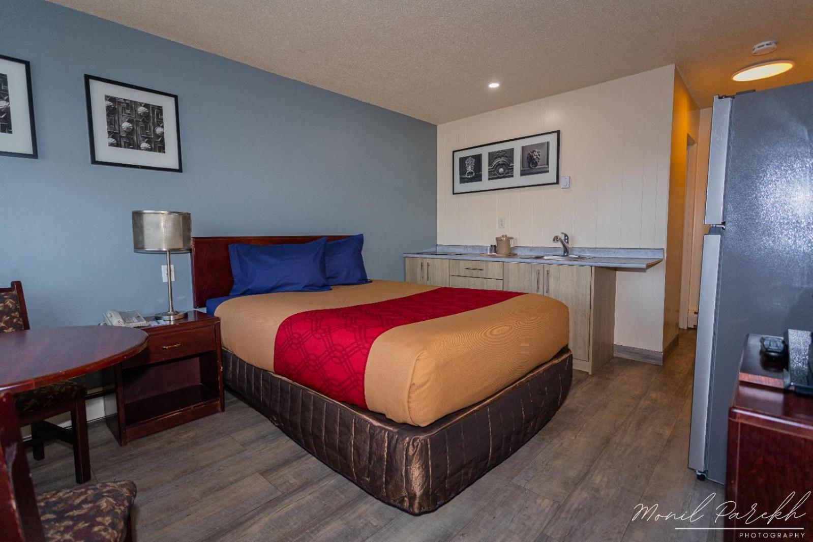 Empire Inn & Suites Penhold المظهر الخارجي الصورة