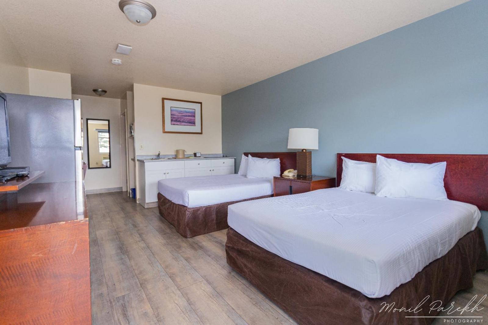 Empire Inn & Suites Penhold المظهر الخارجي الصورة