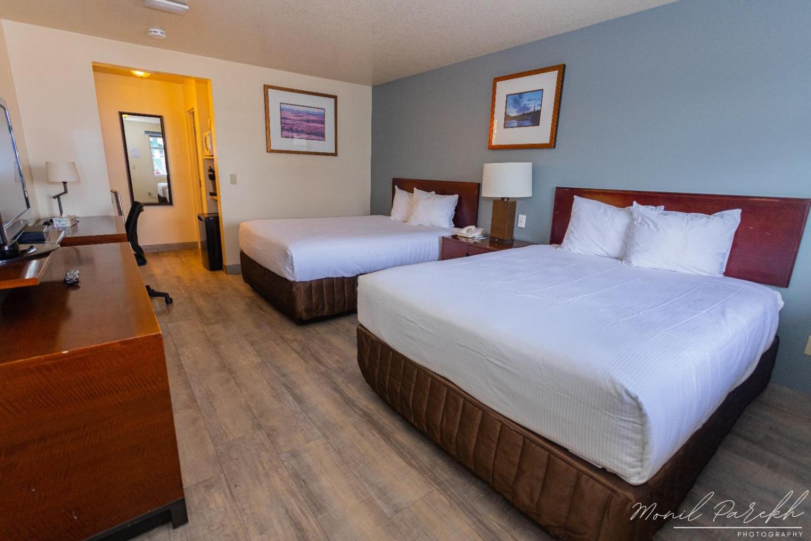 Empire Inn & Suites Penhold المظهر الخارجي الصورة
