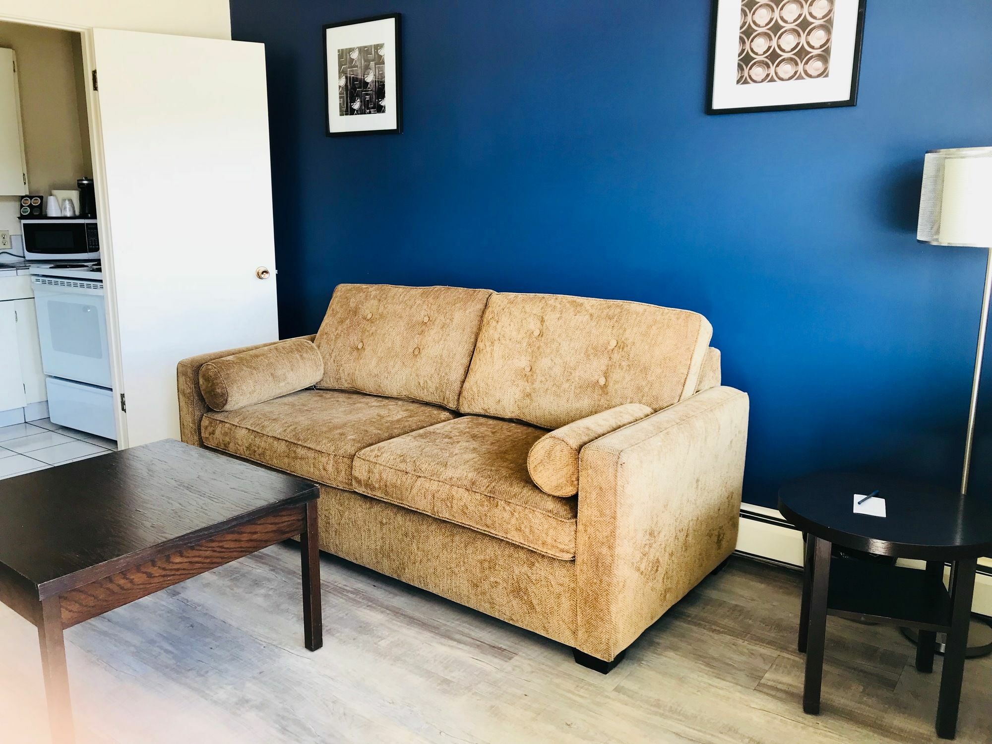 Empire Inn & Suites Penhold المظهر الخارجي الصورة