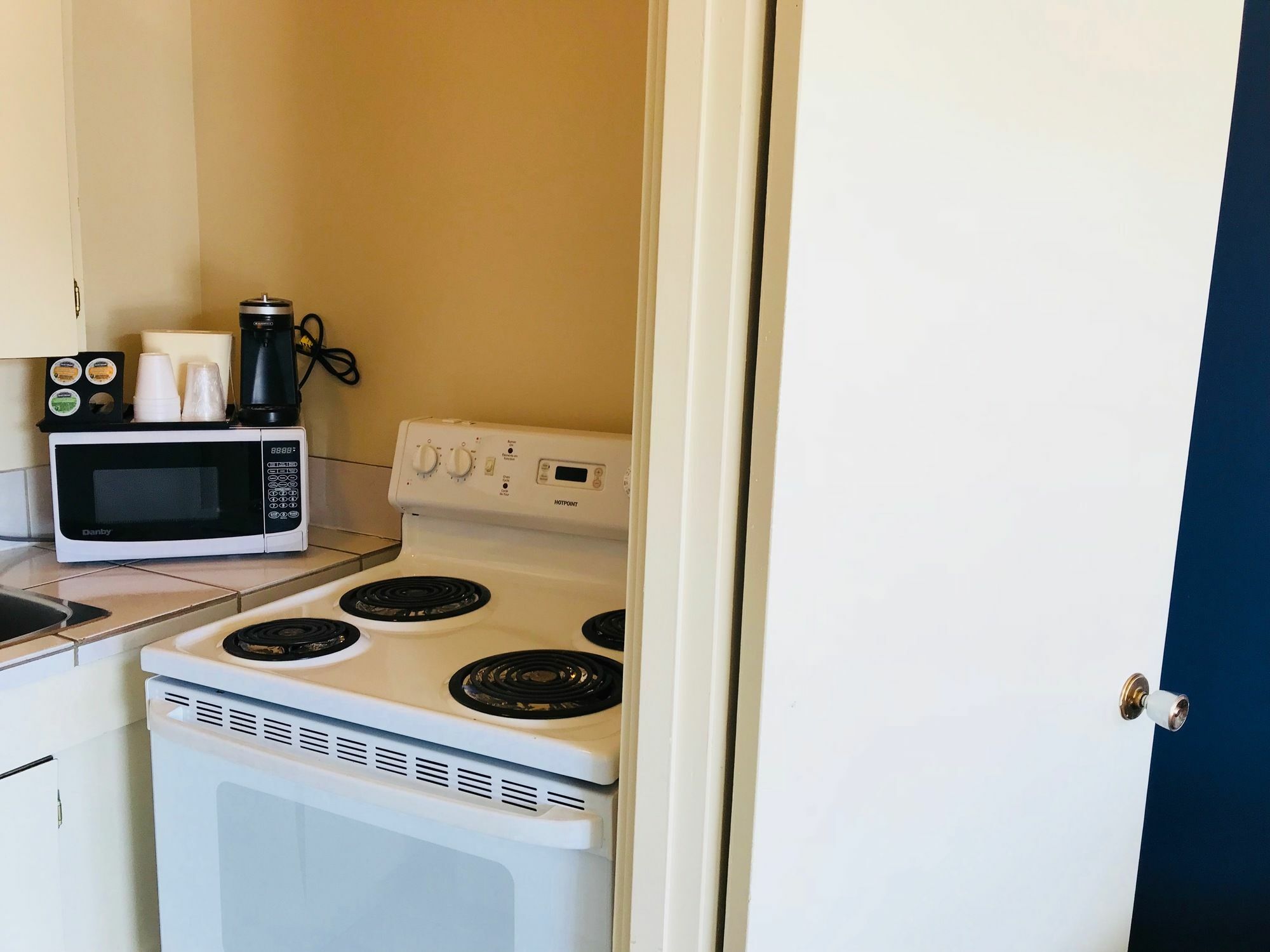 Empire Inn & Suites Penhold المظهر الخارجي الصورة